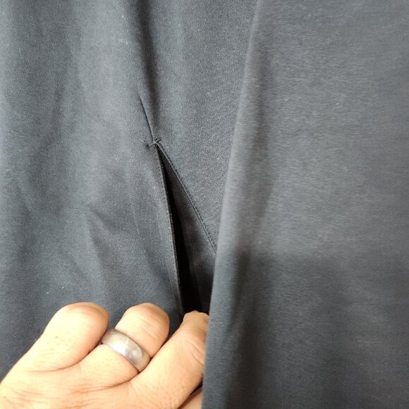 Men's Nike Black Dri-fit Swoosh Hoodie Size Medium Pockets Hood Logo - Picture 8 of 15